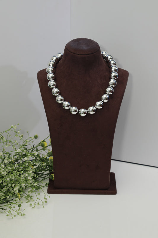 Silver Beaded Neckpiece