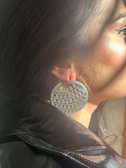 Vibrant Round Diamond Earrings