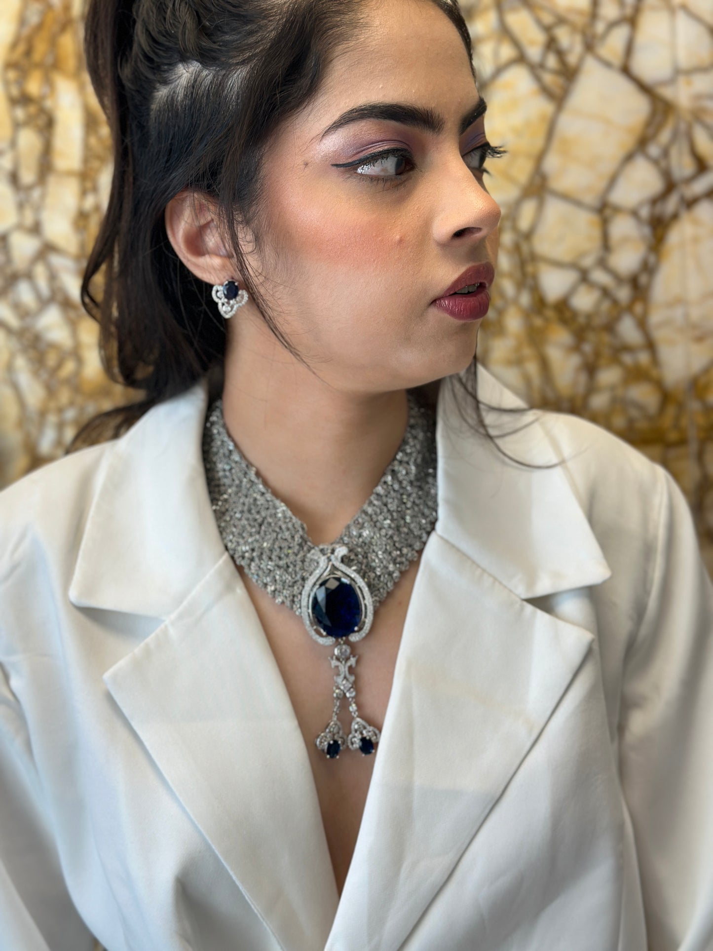 Neckpiece Iconic Piece