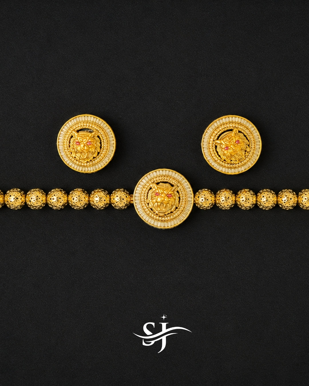 Vintage Lion Medallion Necklace & Stud Earrings Set for Women
