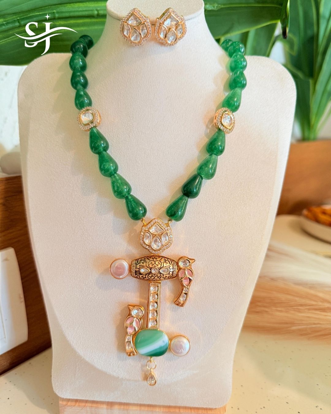 Green Beaded Pendant Necklace Set