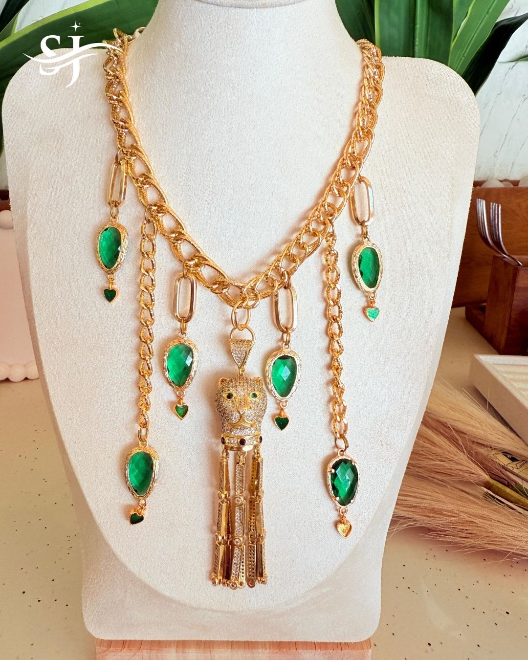 Green Stone Panther Tassel Necklace