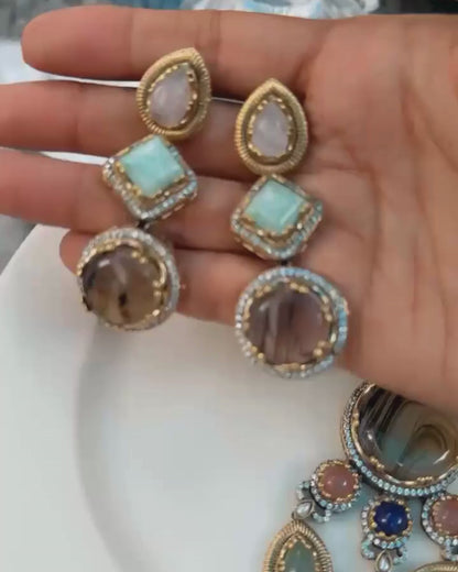 Multicolor Stone Pendant Necklace Set